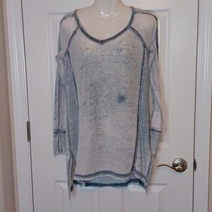 Soft Surroundings Women's S Blue Two Tone Distressed Long Sleeve T-Shirt